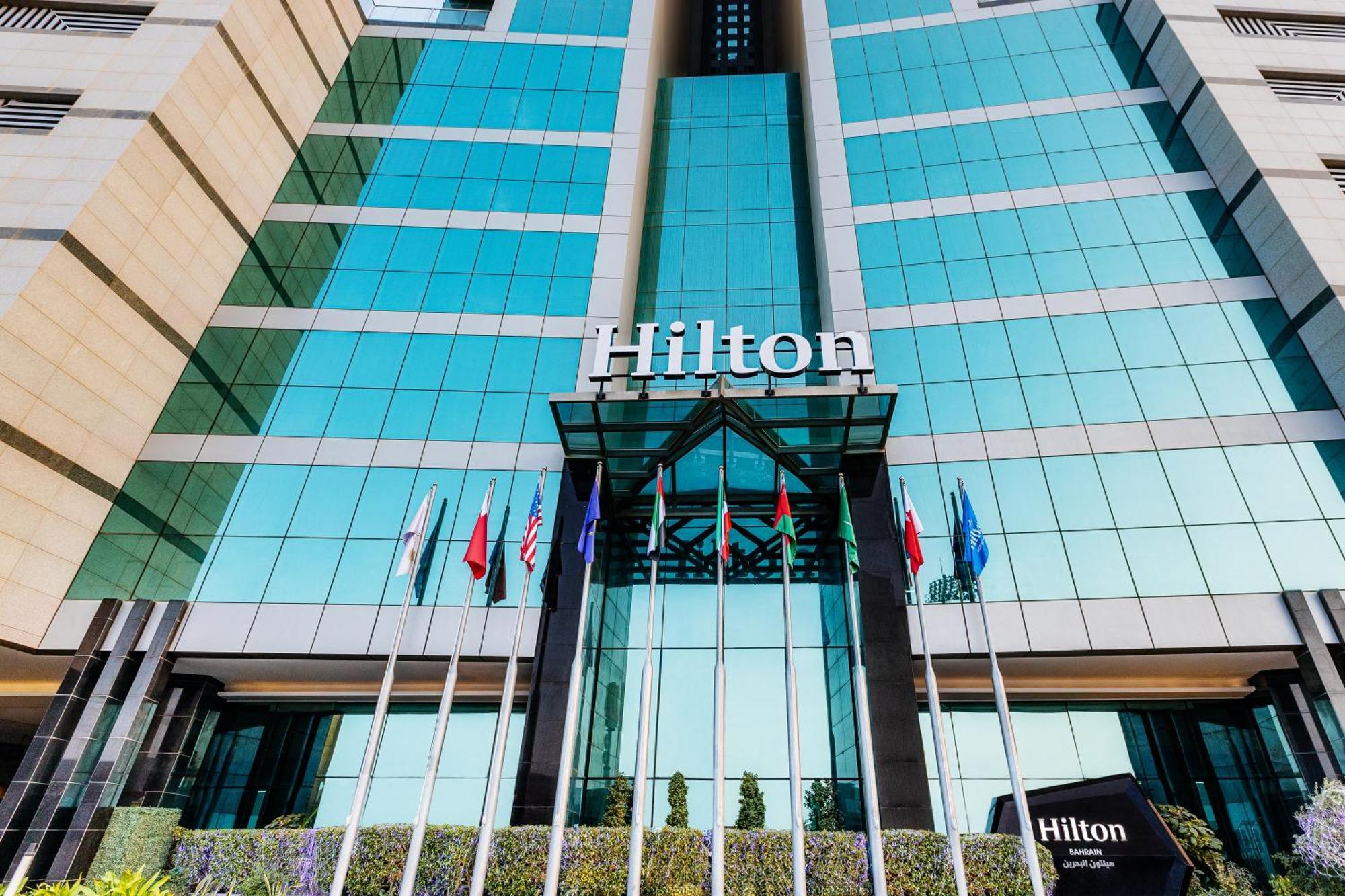 Hilton Bahrain Hotell Manama Exteriör bild Hilton Baku