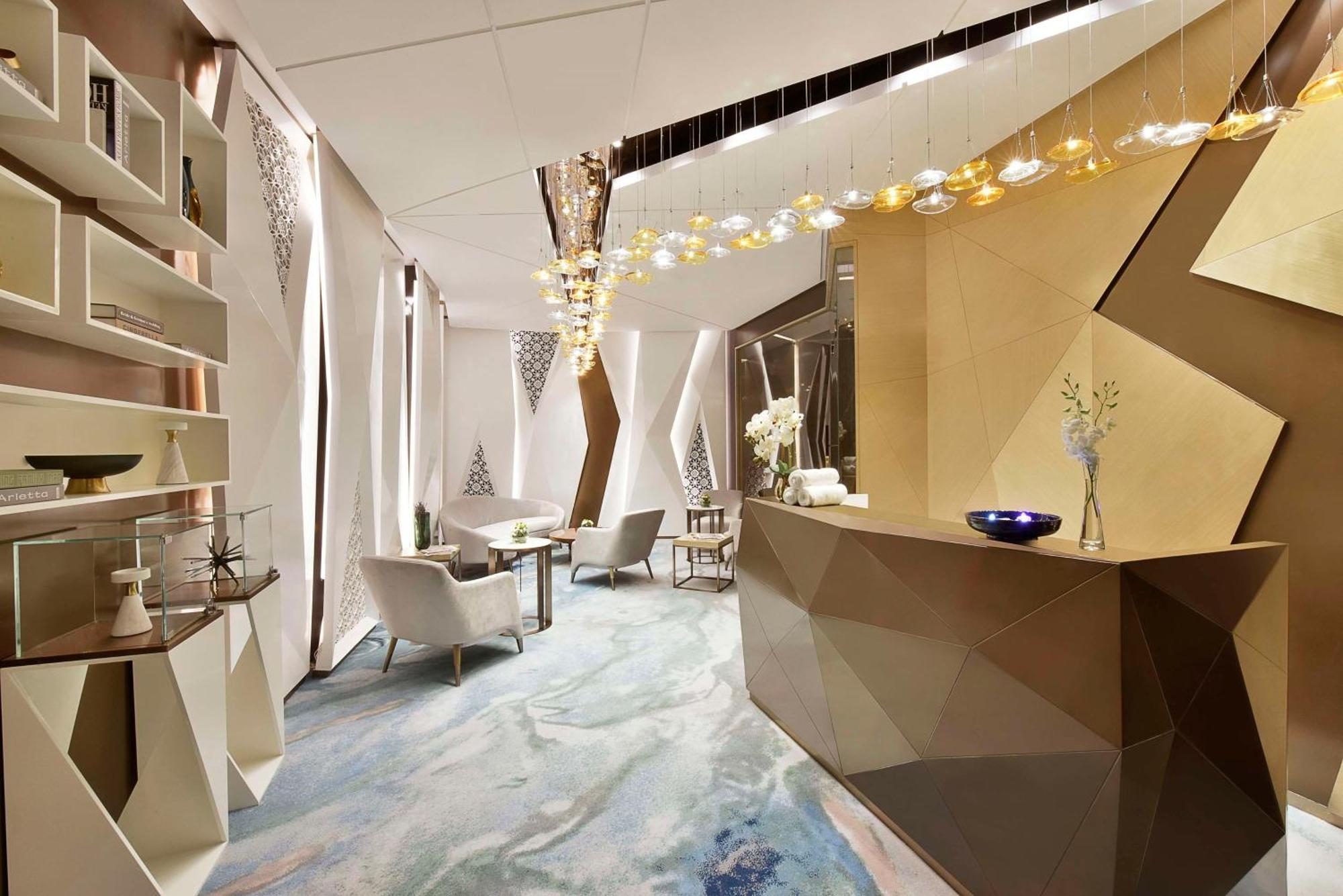 Hilton Bahrain Hotell Manama Exteriör bild Interior of the clinic